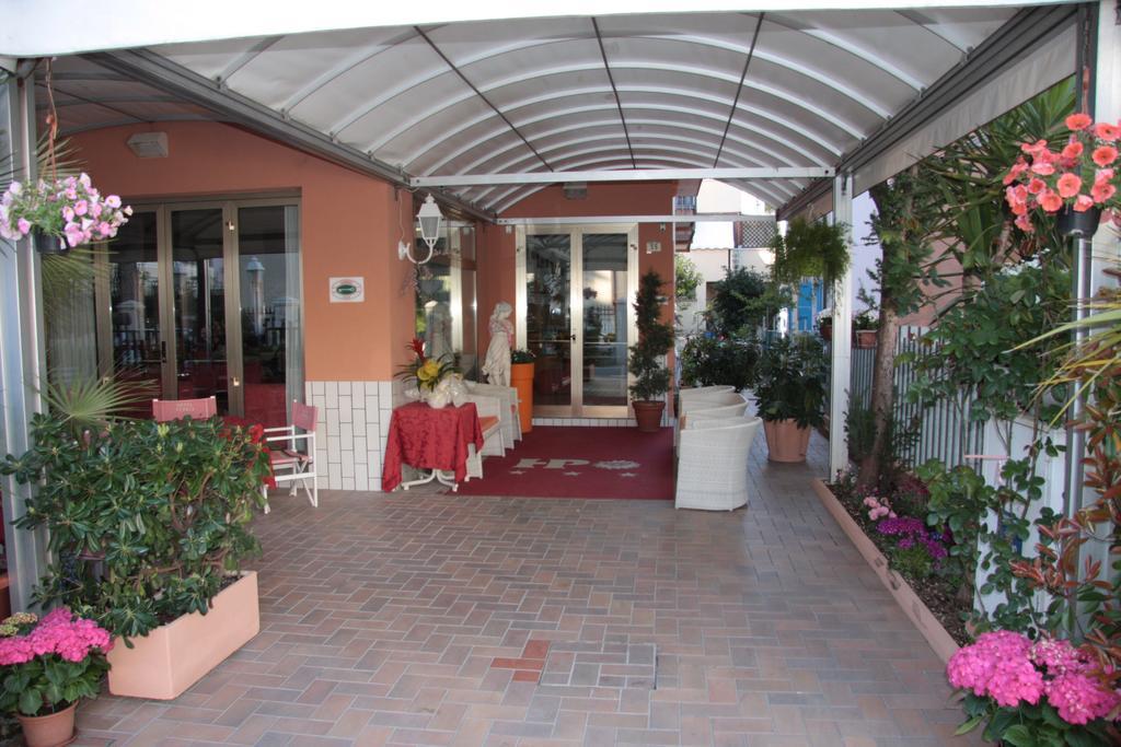 Hotel Peonia Rimini Exteriör bild