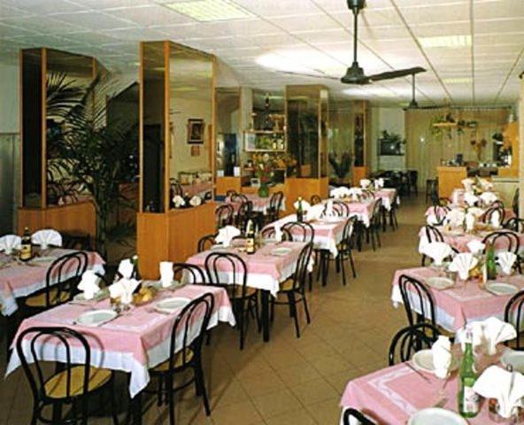 Hotel Peonia Rimini Exteriör bild