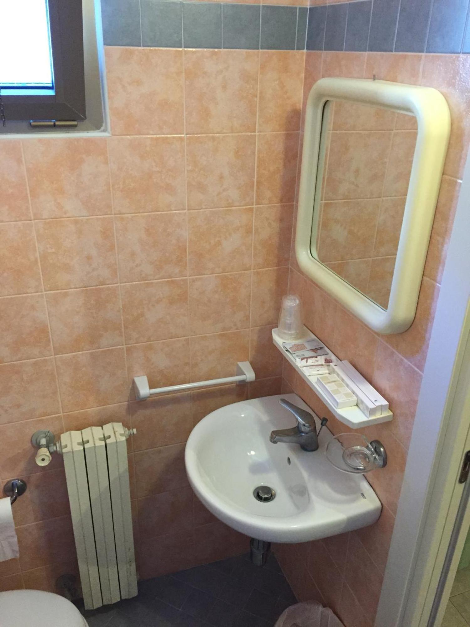 Hotel Peonia Rimini Rum bild